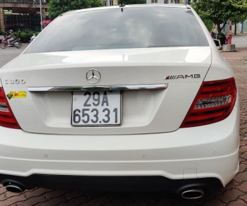 Mercedes-Benz C300 2012 - Bán xe Mercedes C300 AMG 2012, màu trắng, giá 610tr