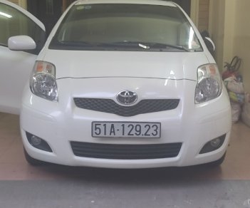 Toyota Yaris 2010 - Bán xe Toyota Yaris đời 2010, màu trắng, như mới