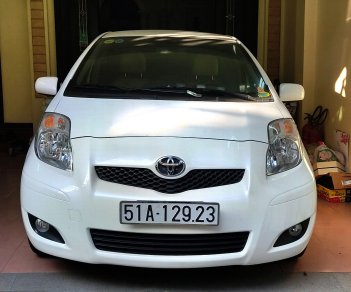 Toyota Yaris 2010 - Bán xe Toyota Yaris đời 2010, màu trắng, như mới