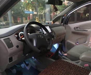 Toyota Innova 2.0E 2016 - Cần bán Toyota Innova 2.0E đời 2016, màu bạc, chính chủ