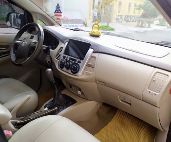 Toyota Innova 2.0E 2016 - Cần bán Toyota Innova 2.0E đời 2016, màu vàng, chính chủ