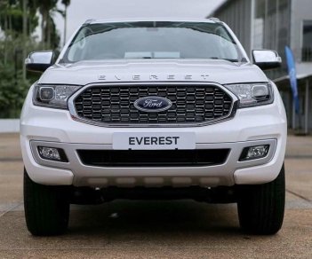 Ford Everest Titanium 4x2 2021 - Ford Everest 2021 khuyến mãi giảm tiền mặt và phụ kiện