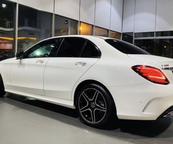 Mercedes-Benz C300 MERCEDES C300 AMG 2021 - Mercedes-Benz C300 KM giá lên tới 100 triệu + quà tặng