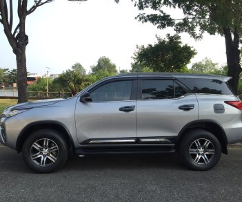 Toyota Fortuner 2.4 MT 2019 - Fortuner dầu số sàn 2019, Odo 45000km - Giá tốt