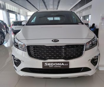 Kia Sedona    2021 - Cần bán xe Kia Sedona 2021, màu trắng