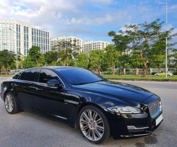 Jaguar XJ 2016 - Bán ô tô Jaguar XJL cực đẹp đăng kí lần đầu 2018, màu đen, xe nhập