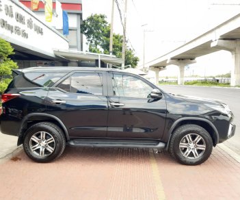 Toyota Fortuner 2.7V 2017 - Cần bán gấp Toyota Fortuner 2.7V đời 2017, màu đen, nhập khẩu chính hãng, giá chỉ 900 triệu