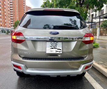 Ford Everest 2.2  Titanium  2017 - Bán xe Ford Everest 2.2  Titanium 2017, màu vàng, nhập khẩu