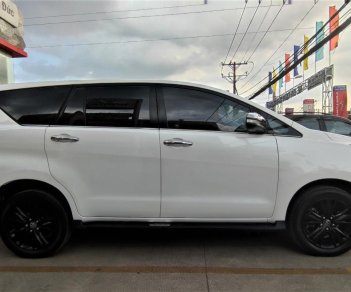 Toyota Innova V 2016 - Bán xe Toyota Innova 2.0V 2016 bản full xe đẹp đi kĩ