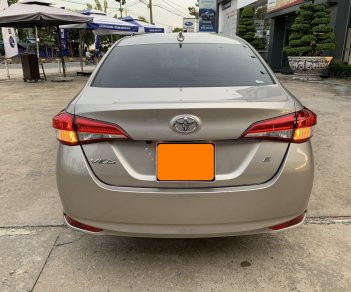 Toyota Vios E 2019 - Cần bán gấp Toyota Vios E đời 2019, màu nâu