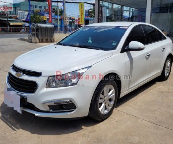 Chevrolet Cruze   LT 1.6L  2017 - Cần bán gấp Chevrolet Cruze LT 1.6L 2017, màu trắng còn mới