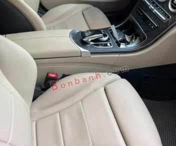 Mercedes-Benz C200 2019 - Cần bán xe Mercedes C200 sản xuất 2019, màu trắng