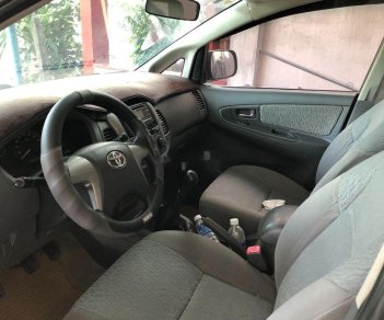 Toyota Innova 2014 - Bán xe Toyota Innova sản xuất năm 2014 còn mới, giá chỉ 357 triệu