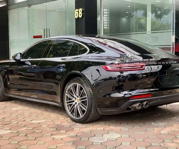 Porsche Panamera     2018 - Cần bán Porsche Panamera sản xuất 2018, màu đen, xe nhập còn mới