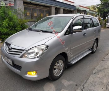 Toyota Innova   G  2010 - Xe Toyota Innova G năm sản xuất 2010, màu bạc xe gia đình 