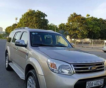 Ford Everest   2.5L 4x2 MT  2014 - Bán xe Ford Everest 2.5L 4x2 MT năm sản xuất 2014, màu vàng  