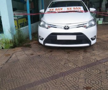 Toyota Vios   1.5E 2015 - Cần bán lại xe Toyota Vios 1.5E sản xuất 2015, màu trắng số sàn, giá chỉ 348 triệu