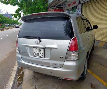 Toyota Innova 2010 - Bán Toyota Innova 2010, màu bạc, nhập khẩu