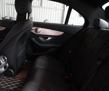 Mercedes-Benz C300 2017 - Bán Mercedes C300 sản xuất năm 2017, màu đen, nhập khẩu nguyên chiếc chính chủ