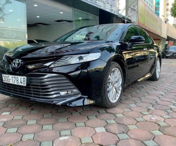 Toyota Camry   2.5Q  2019 - Bán ô tô Toyota Camry 2.5Q đời 2019, màu đen, nhập khẩu nguyên chiếc