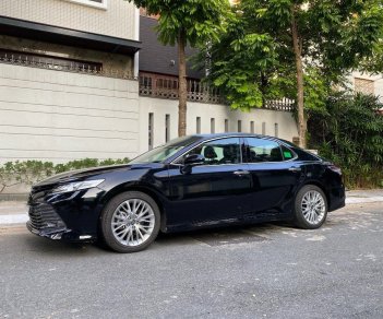 Toyota Camry   2.5Q  2019 - Cần bán lại xe Toyota Camry 2.5Q 2019, màu đen, nhập khẩu