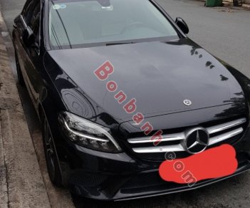 Mercedes-Benz C200 2018 - Cần bán Mercedes C200 năm 2018, màu đen còn mới