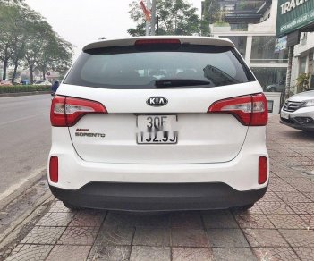 Kia Sorento 2016 - Cần bán Kia Sorento sản xuất 2016, màu trắng chính chủ, giá chỉ 625 triệu