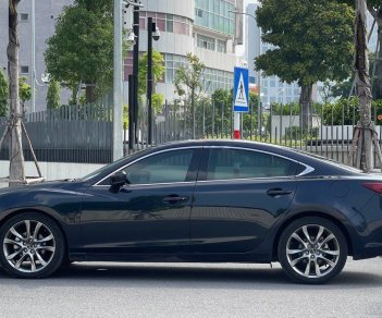 Mazda 6   2.5L Premium  2017 - Cần bán lại xe Mazda 6 2.5L Premium đời 2017, màu xanh lam còn mới