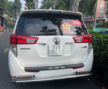 Toyota Innova 2018 - Cần bán lại xe Toyota Innova năm 2018, màu trắng  