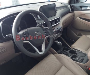 Hyundai Tucson   2.0 AT  2019 - Cần bán lại xe Hyundai Tucson 2.0 AT 2019, màu đỏ