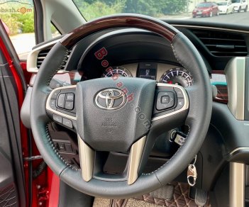 Bán Toyota Innova Venturer sản xuất 2018, màu đỏ, 699tr