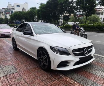 Mercedes-Benz C300 2021 - Bán ô tô Mercedes C300AMG năm sản xuất 2021, màu trắng