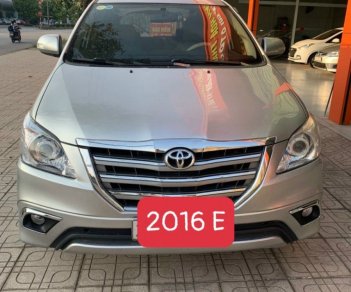 Toyota Innova   2.0E 2016 - Cần bán xe Toyota Innova 2.0E đời 2016, màu bạc  