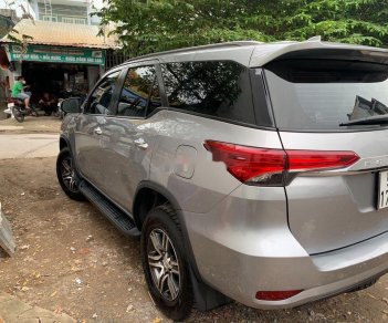 Toyota Fortuner 2019 - Bán xe Toyota Fortuner sản xuất 2019, màu xám còn mới, giá 890tr