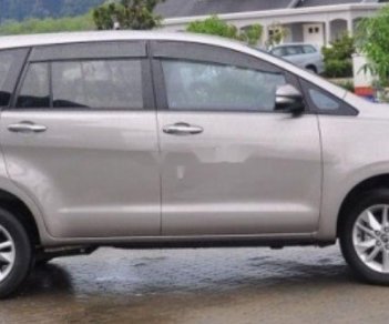 Toyota Innova 2019 - Bán Toyota Innova đời 2019, màu xám chính chủ giá cạnh tranh