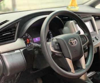 Toyota Innova 2019 - Bán xe Toyota Innova sản xuất năm 2019, màu xám số sàn, 545 triệu