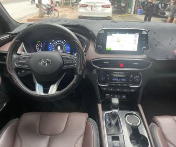 Hyundai Santa Fe    2021 - Cần bán gấp Hyundai Santa Fe sản xuất năm 2021, màu đỏ  