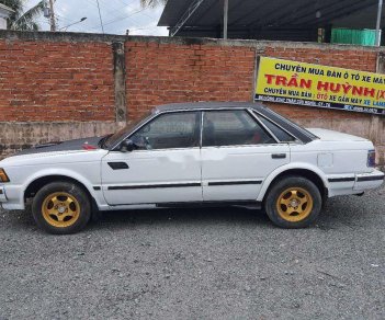 Nissan Bluebird 1986 - Bán xe Nissan Bluebird đời 1986, hai màu đen trắng, nhập khẩu giá cạnh tranh