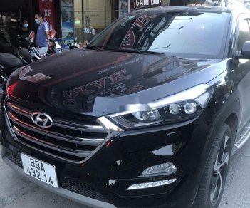 Hyundai Tucson     2019 - Cần bán gấp Hyundai Tucson sản xuất 2019, màu đen còn mới