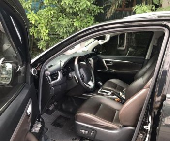 Toyota Fortuner    2017 - Cần bán gấp Toyota Fortuner đời 2017, màu đen, nhập khẩu 