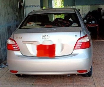 Toyota Vios 2010 - Cần bán lại xe Toyota Vios 2010, màu bạc còn mới, giá 290tr