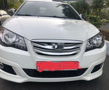 Hyundai Avante 2012 - Bán Hyundai Avante 2012, màu trắng còn mới, giá chỉ 315 triệu