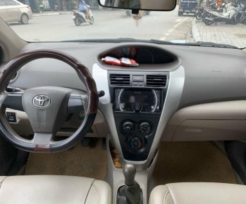 Toyota Vios E  2011 - Cần bán lại xe Toyota Vios E 2011, màu bạc xe gia đình, giá chỉ 265 triệu