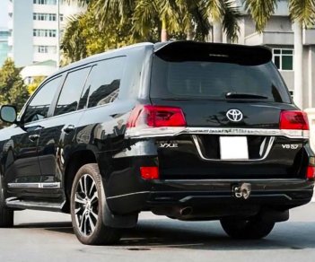 Toyota Land Cruiser   VX.E 5.7 V8  2016 - Bán Toyota Land Cruiser VX.E 5.7 V8 sản xuất 2016, màu đen, nhập khẩu nguyên chiếc xe gia đình