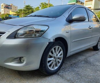 Toyota Vios E  2011 - Cần bán lại xe Toyota Vios E 2011, màu bạc xe gia đình, giá chỉ 265 triệu