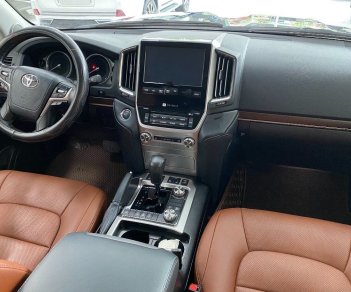 Toyota Land Cruiser   5.7 2020 - Cần bán gấp Toyota Land Cruiser 5.7 sản xuất năm 2020, màu đen 