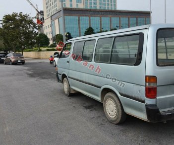 Toyota Hiace 2001 - Bán xe Toyota Hiace năm sản xuất 2001, nhập khẩu nguyên chiếc còn mới