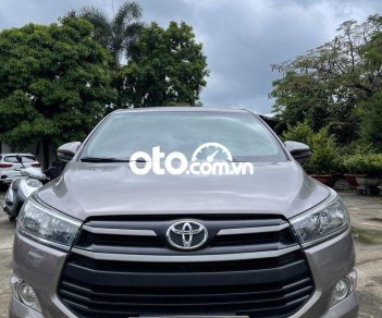 Toyota Innova 2019 - Cần bán xe Toyota Innova sản xuất năm 2019, màu xám