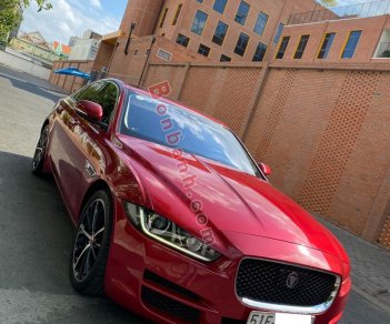 Jaguar XE 2015 - Cần bán lại xe Jaguar XE đời 2015, màu đỏ, nhập khẩu nguyên chiếc