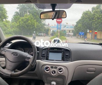 Hyundai Accent 2009 - Bán xe Hyundai Accent đời 2009, màu bạc, xe nhập còn mới, 178tr